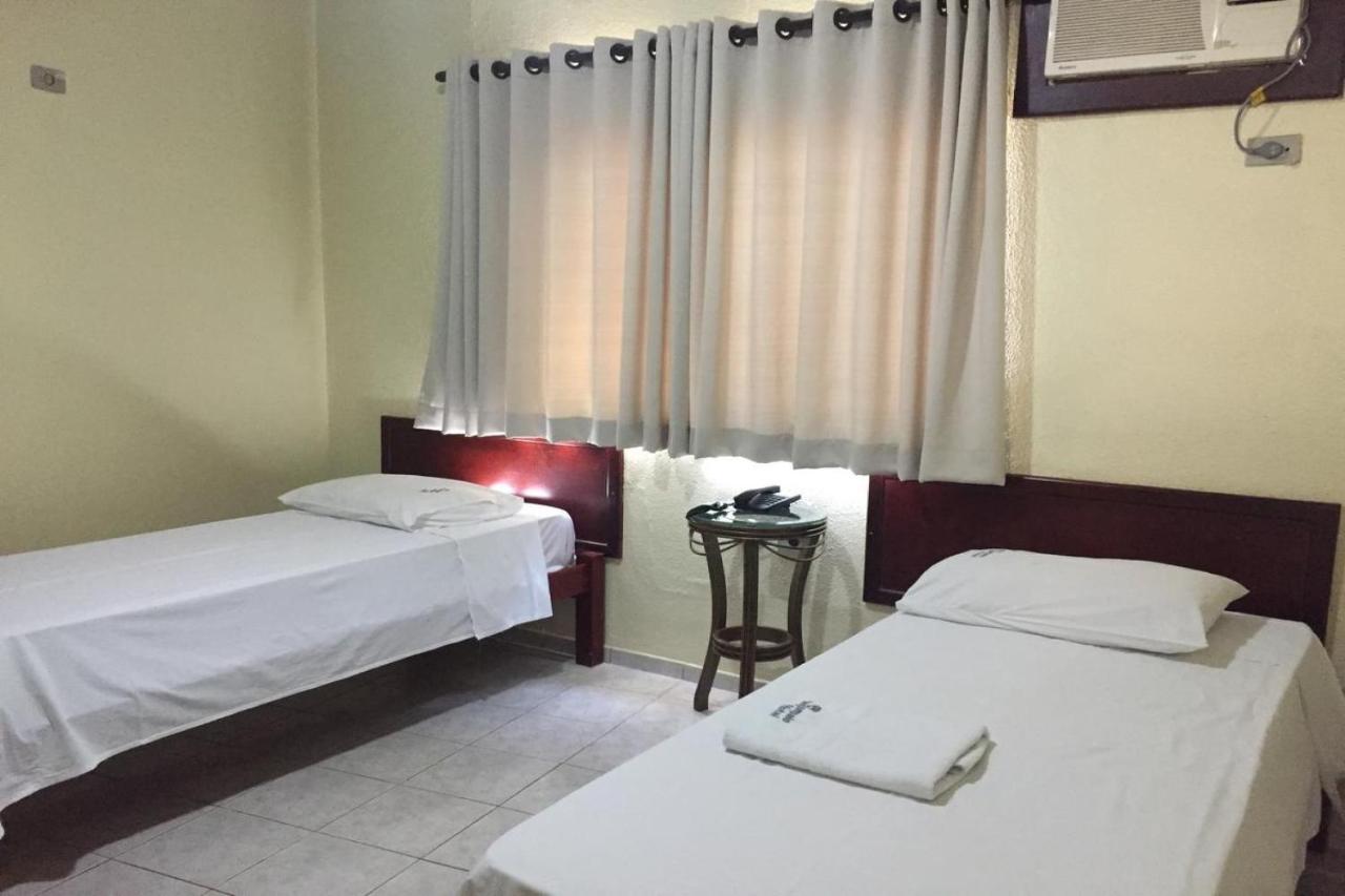 Hotel Oyo Sampaio 2*